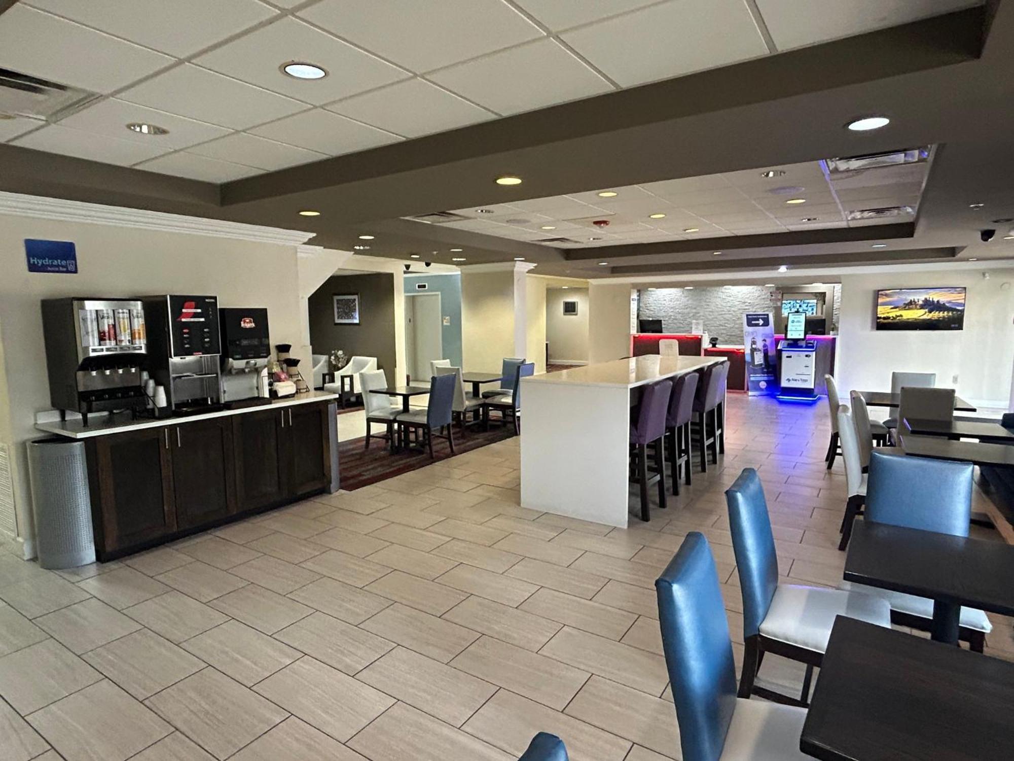 Western Airport Fort Myers