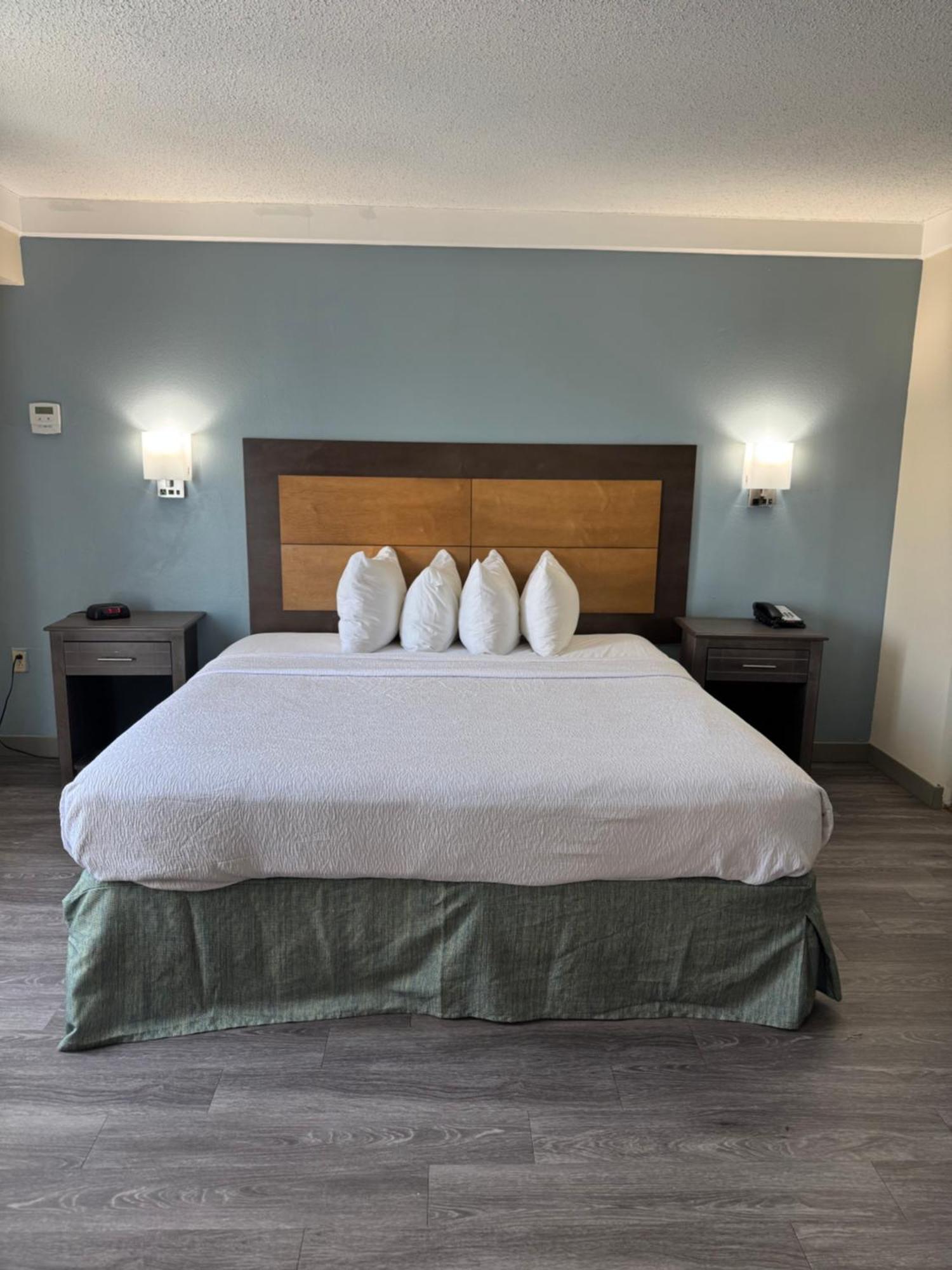 Hotel Western Airport 3*